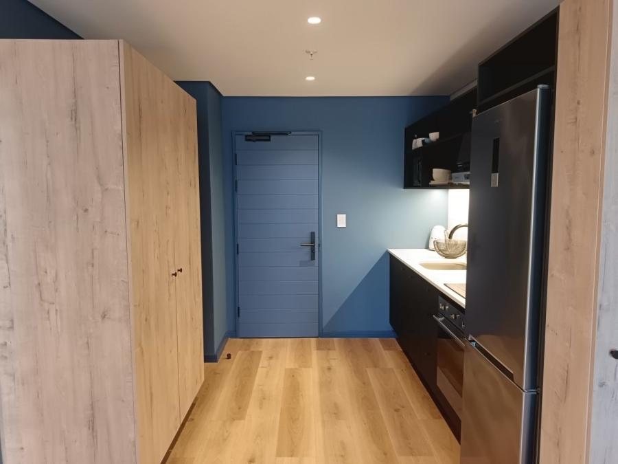 To Let 1 Bedroom Property for Rent in Sea Point Western Cape